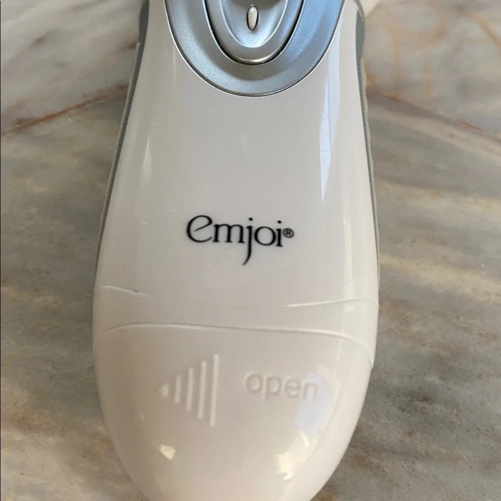 Micro-Pedi White‎ and Silver Callus Remover